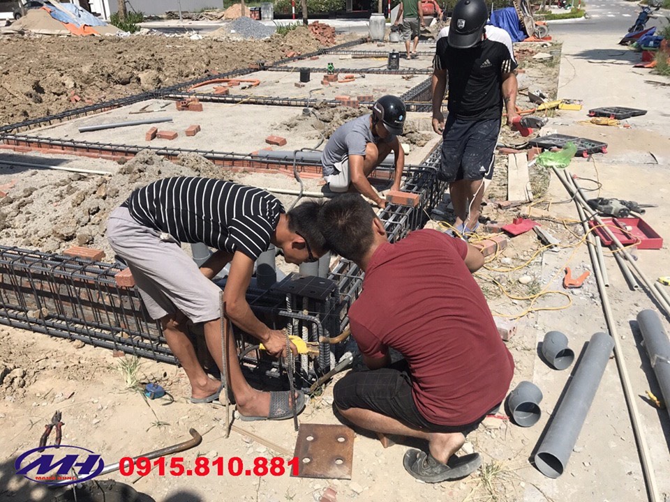 Hệ khung thép tiền chế được lựa chọn để thay thế việc đổ bê tông để tiết kiệm chi phí