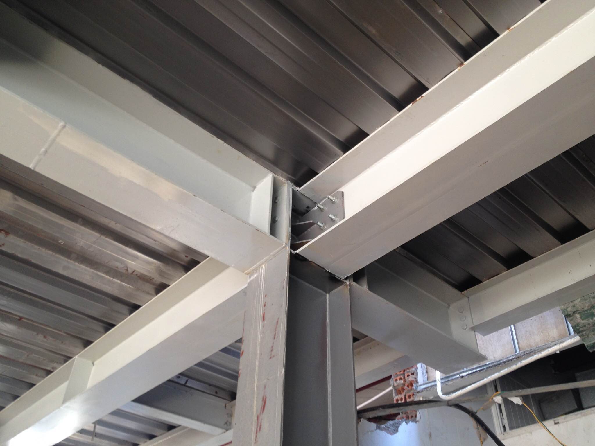 nhà khung thép 5 tầng